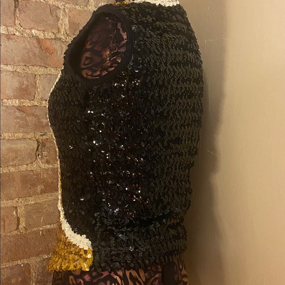 Golden Crescent Top - Picture 2 of 5